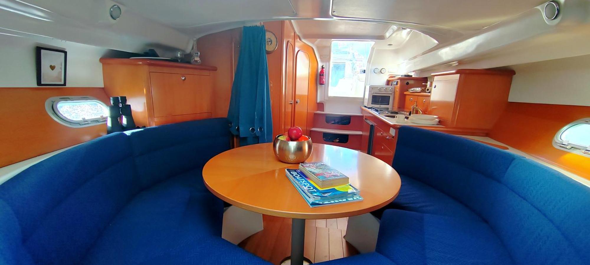 The Families Motor Yacht Spain Praga