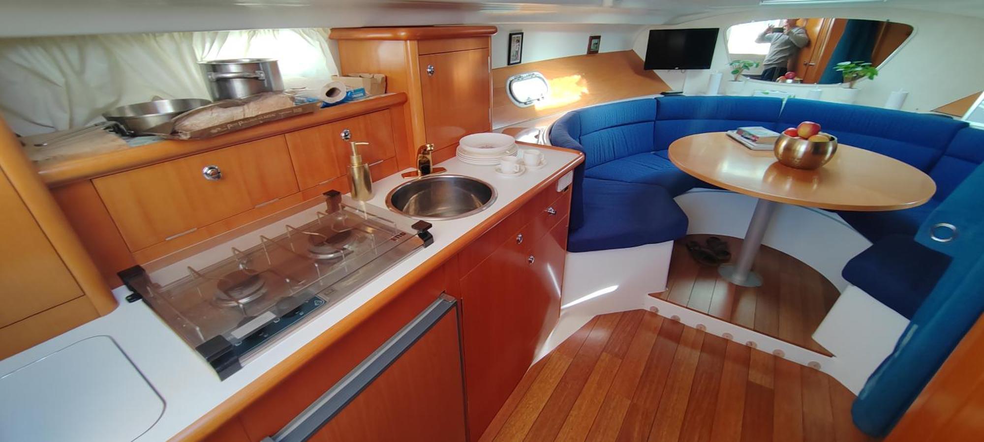 The Families Motor Yacht Spain Casa vacanze