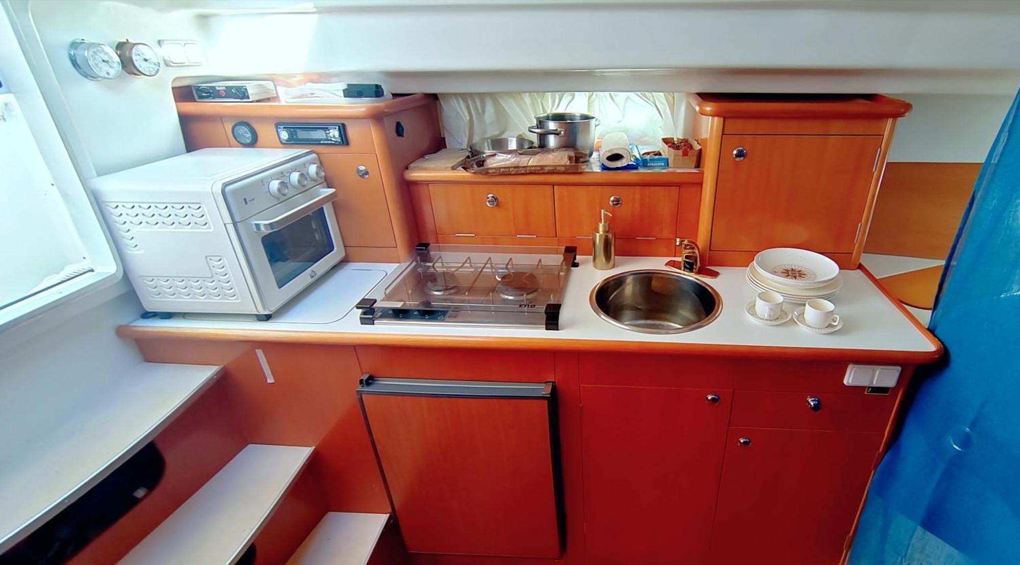 The Families Motor Yacht Spain *