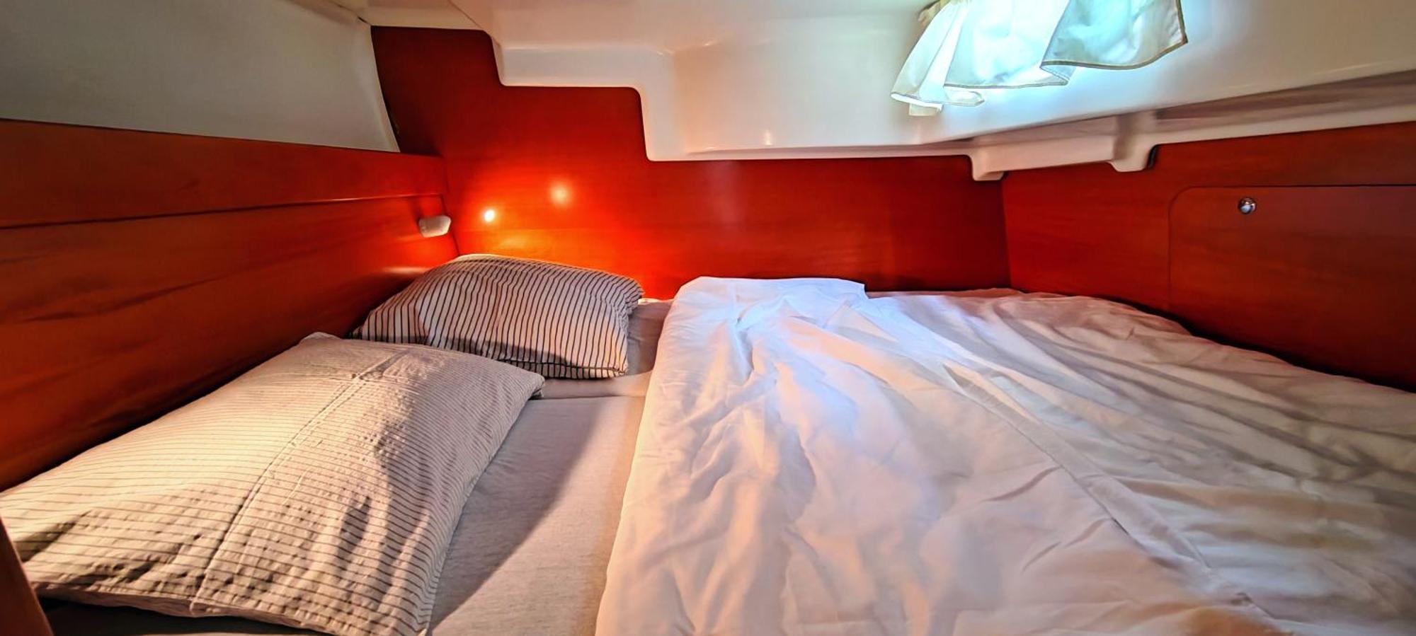 The Families Motor Yacht Spain Praga